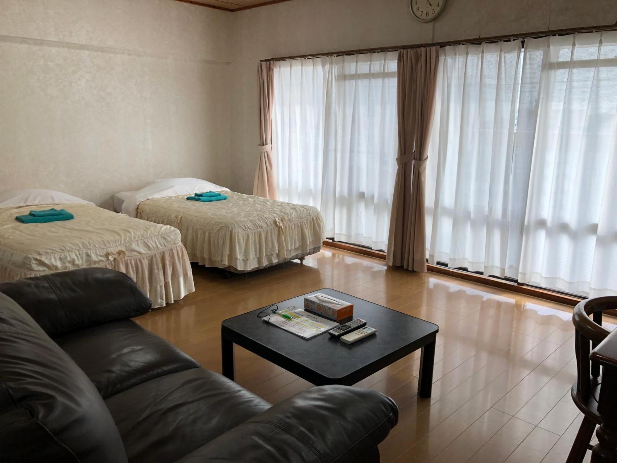 דירות נאהא Weekly Harbourview Mansion Main Building מראה חיצוני תמונה