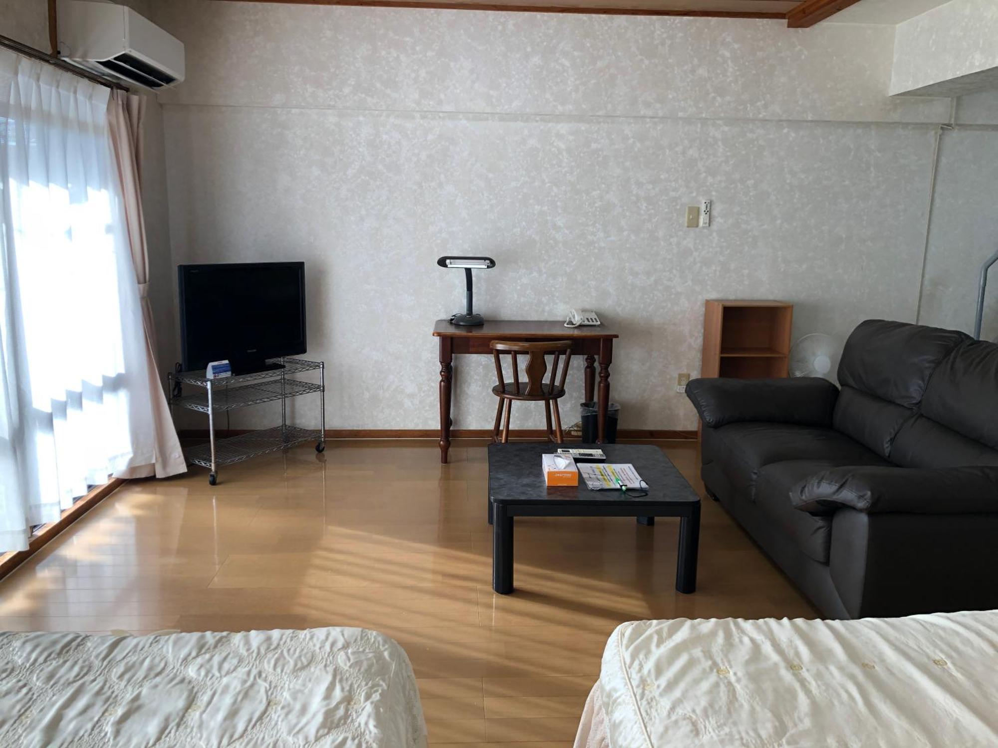 דירות נאהא Weekly Harbourview Mansion Main Building מראה חיצוני תמונה